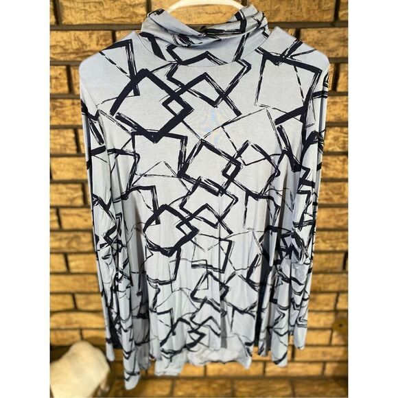 Wynne Layers Turtleneck Butterfly Tee‎ - Picture 1 of 6